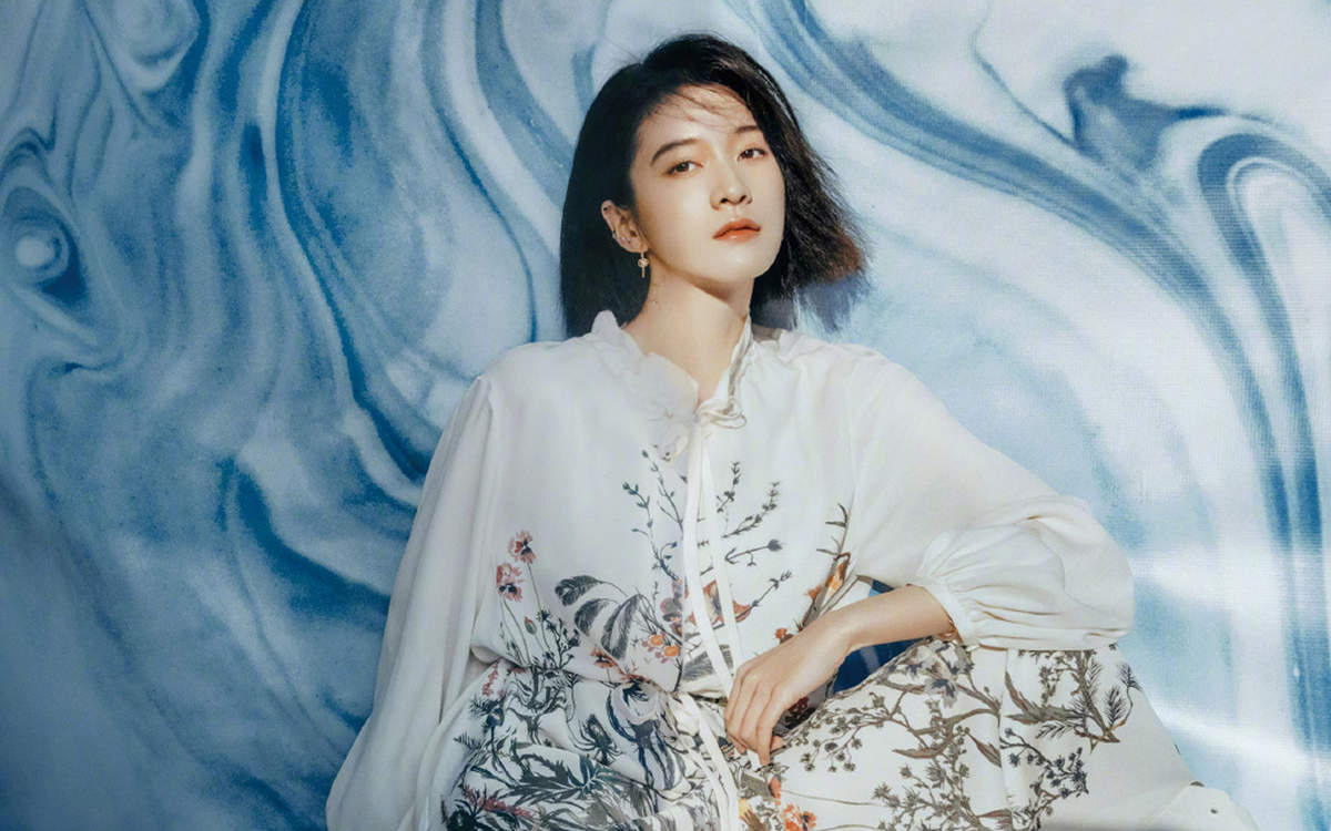 中国内地浙江省义乌女演员张雪迎时尚个性写真图片图片 中国内地浙江省义乌女演员张雪迎时尚个性写真图片图片