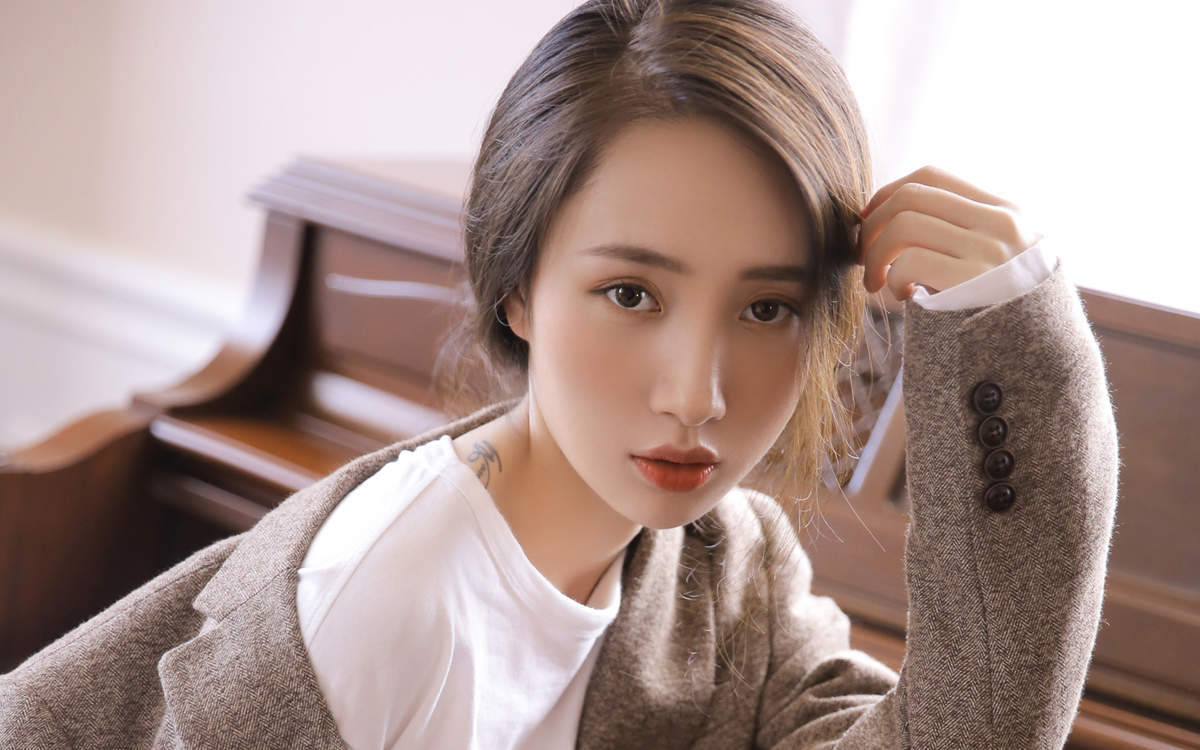 美女明星赵小棠电脑桌面壁纸图片