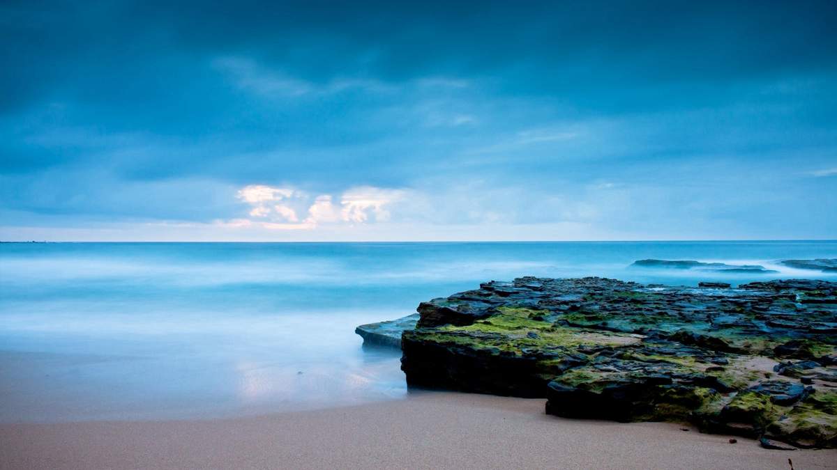 波澜壮阔的海边风景桌面壁纸图片