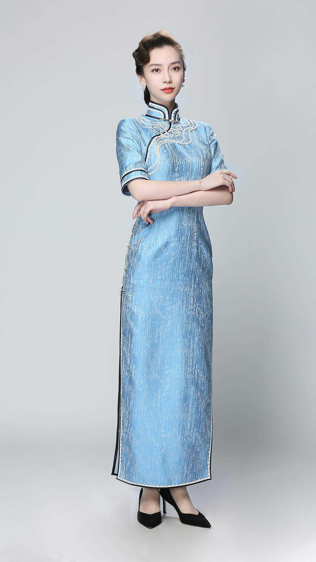 非主流美女模特angelababy旗袍造型高清手机壁纸图片