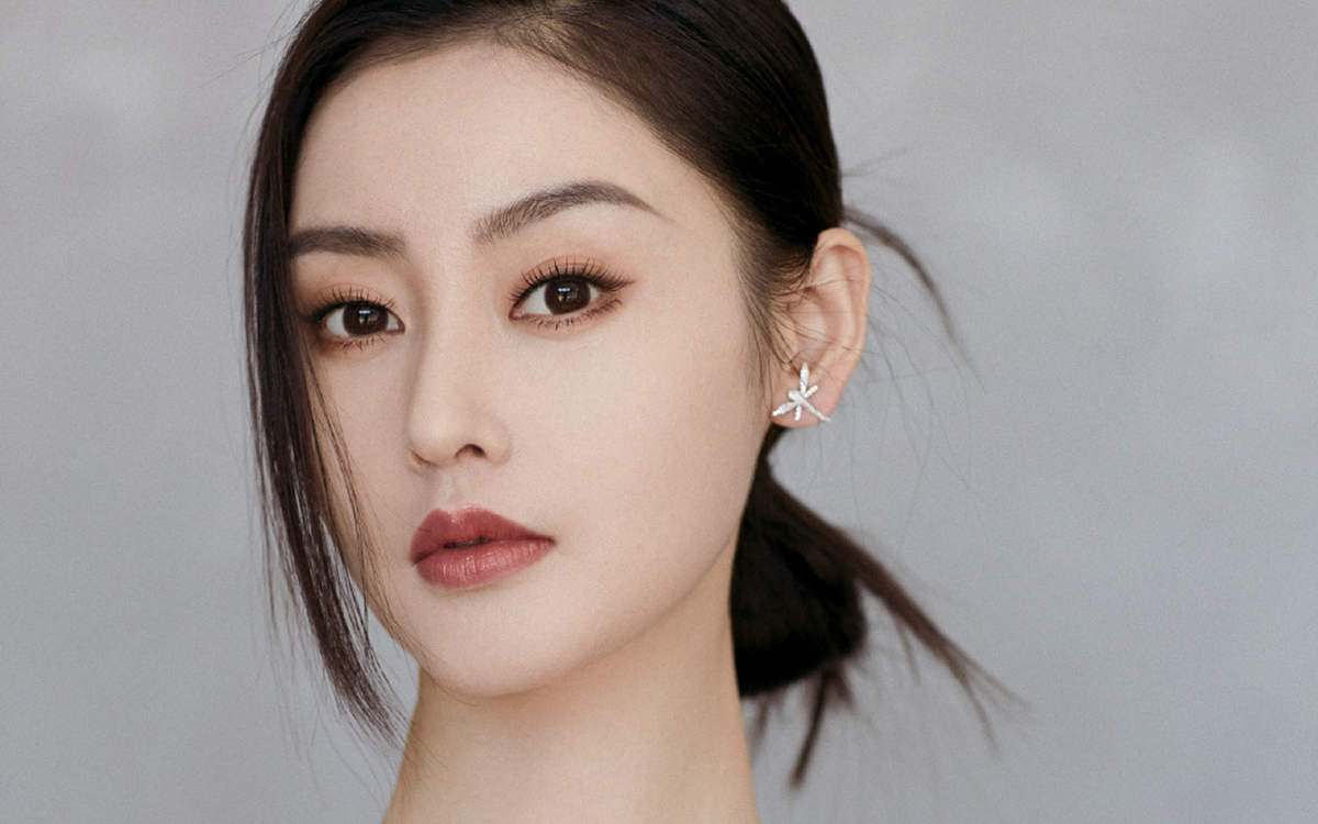 高清哈尔滨新生代女演员张天爱唯美仙气写真图片桌面壁纸图片