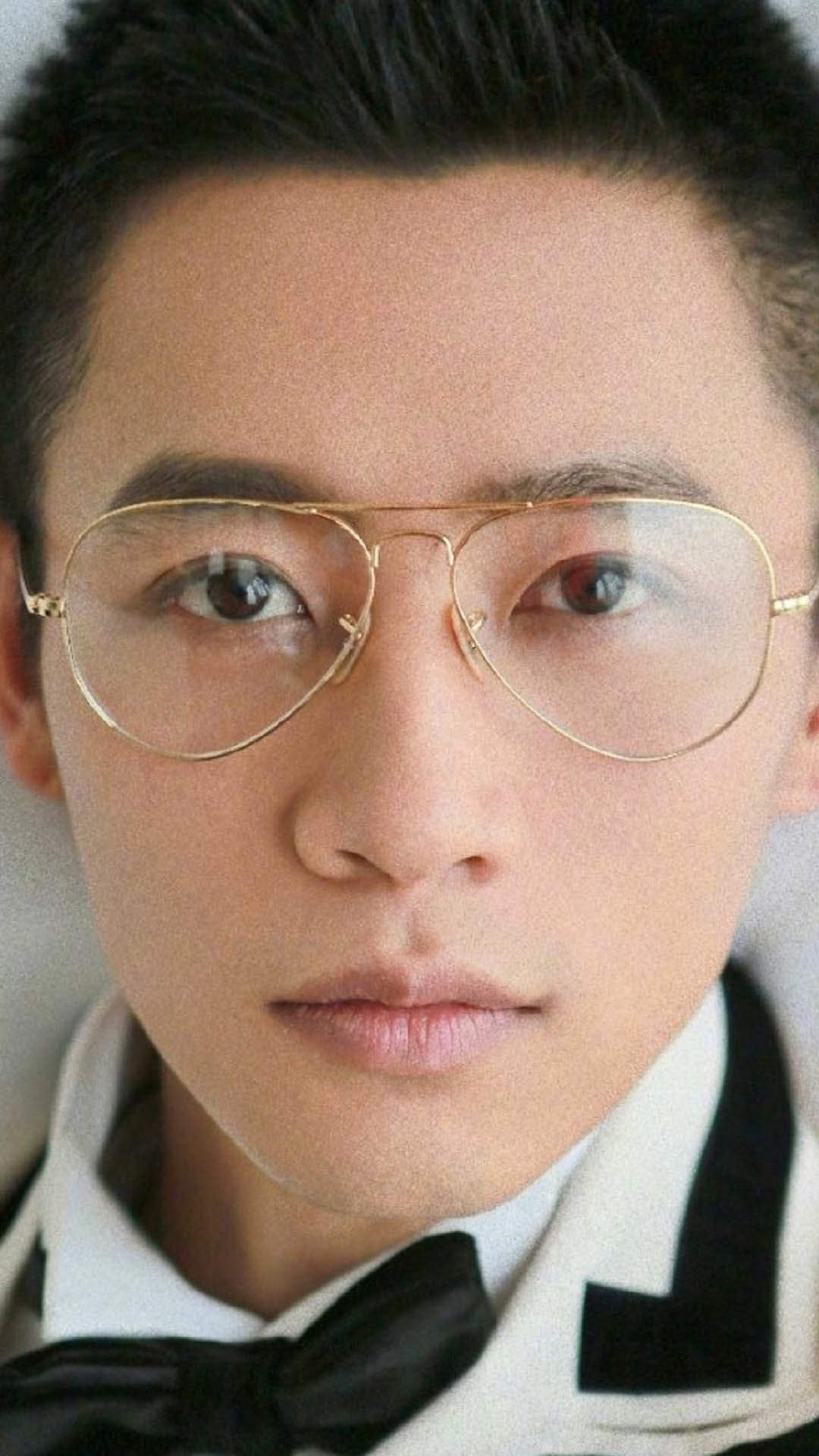 高清甘肃省兰州男明星魏晨俊朗帅气写真手机壁纸图片