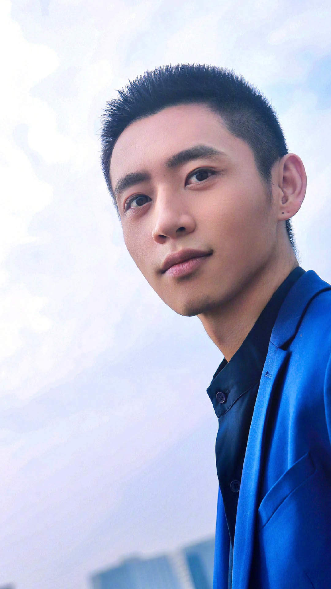 高清甘肃省兰州男明星魏晨俊朗帅气写真手机壁纸图片