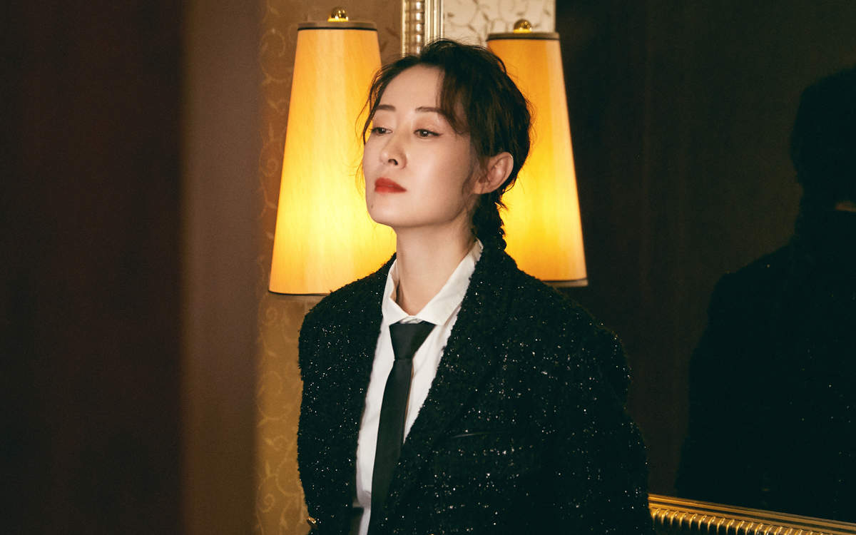 高清湖北武汉影视女演员刘敏涛知性优雅时尚写真高清图片图片