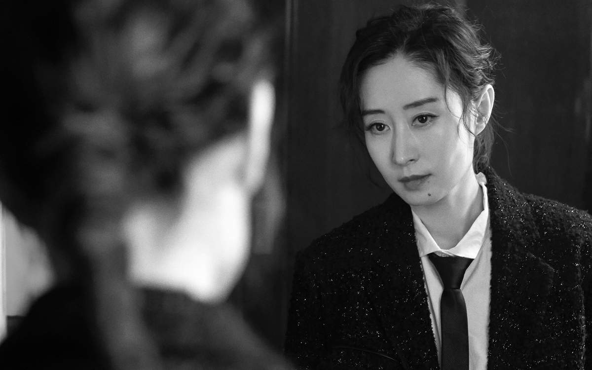 高清湖北武汉影视女演员刘敏涛知性优雅时尚写真高清图片图片
