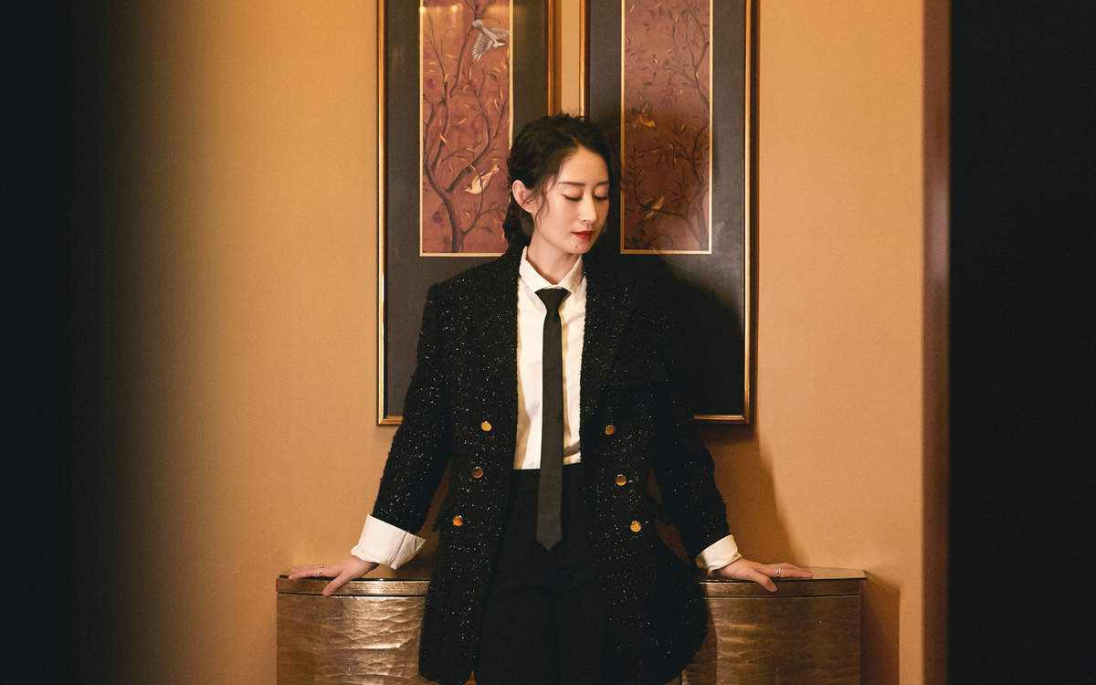 高清湖北武汉影视女演员刘敏涛知性优雅时尚写真高清图片图片