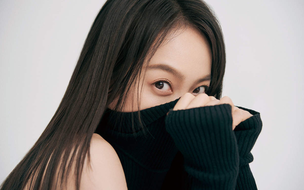 山东省青岛女演员宋茜妩媚动人写真桌面壁纸图片