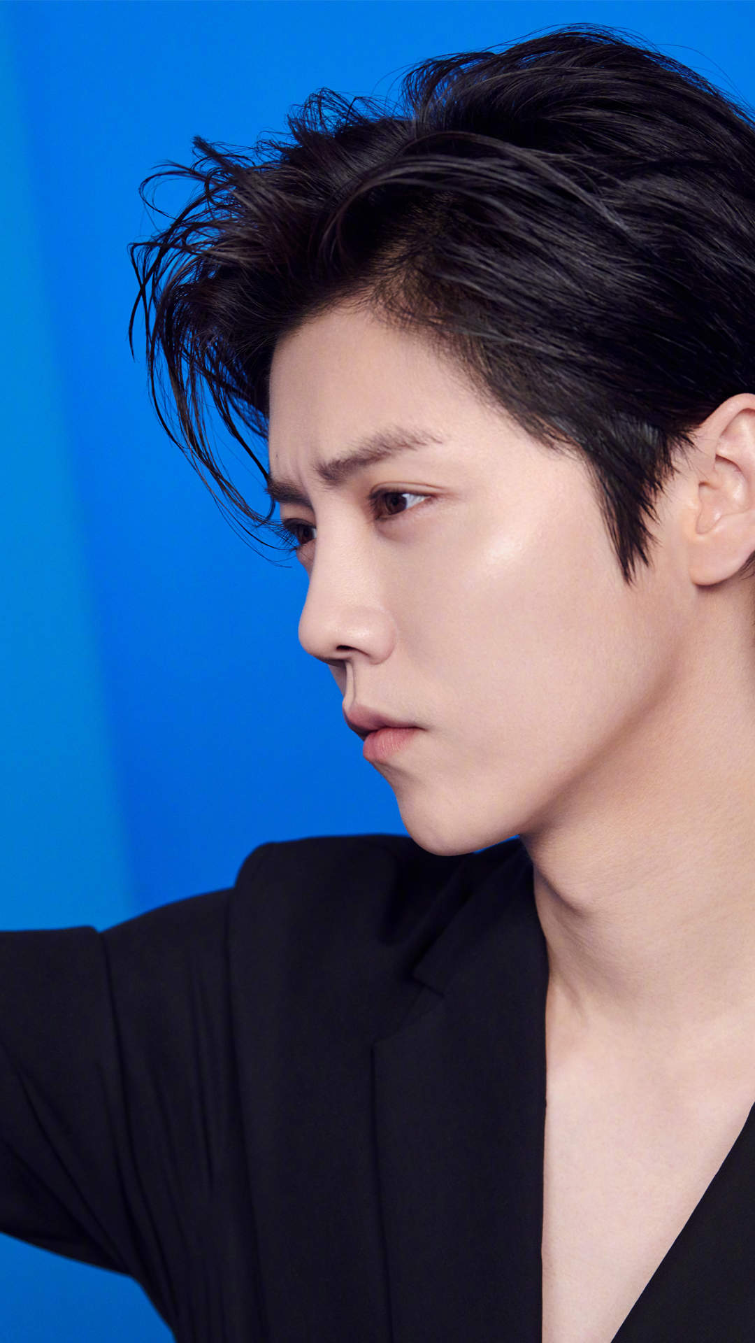 高清北京市海淀男演员鹿晗黑色西装俊朗绅士写真图片图片