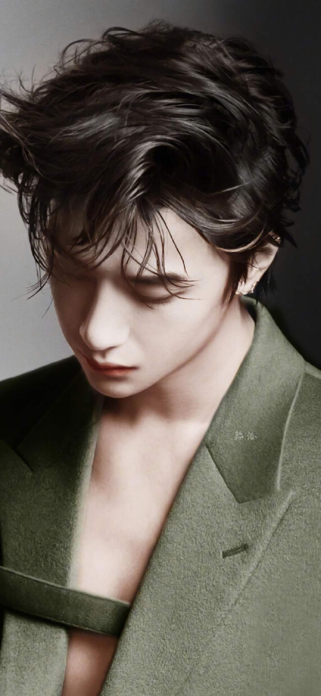 河南省洛阳男明显王一博《Tmagazine》4月刊封面写真图片