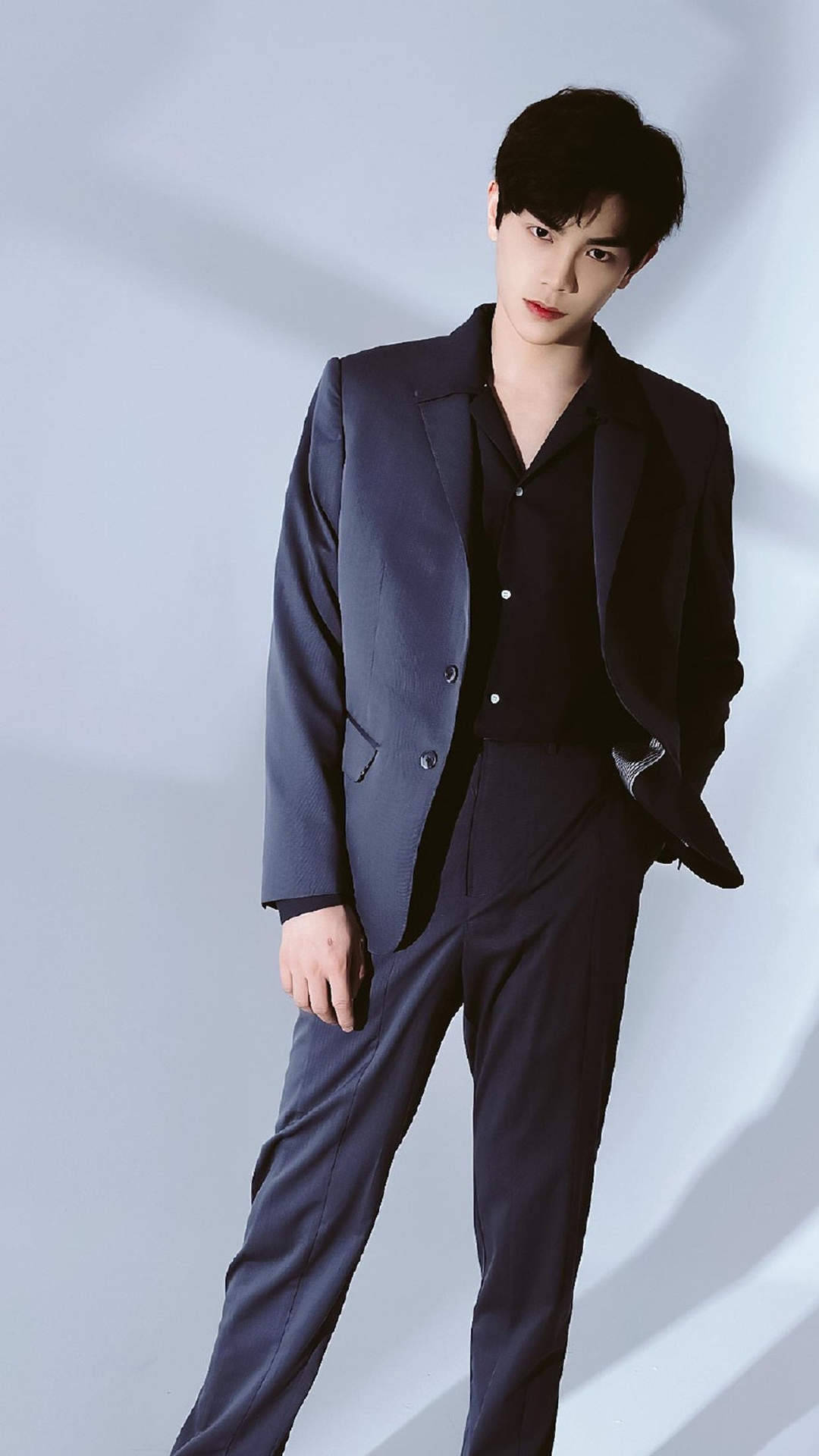 高清男明星丁禹兮时尚帅气高清写真手机壁纸​​​​图片