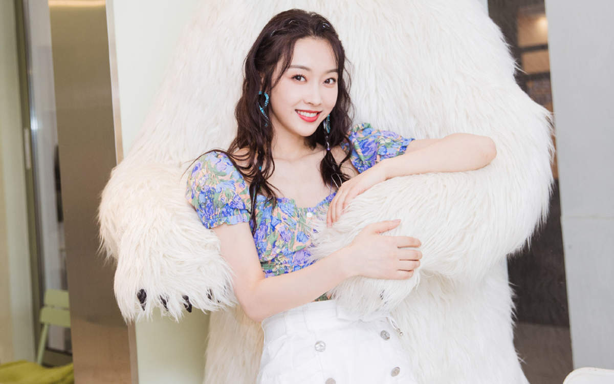 高清内地江苏省南京女演员宣璐格子西装时尚写真图片图片 高清内地江苏省南京女演员宣璐格子西装时尚写真图片图片