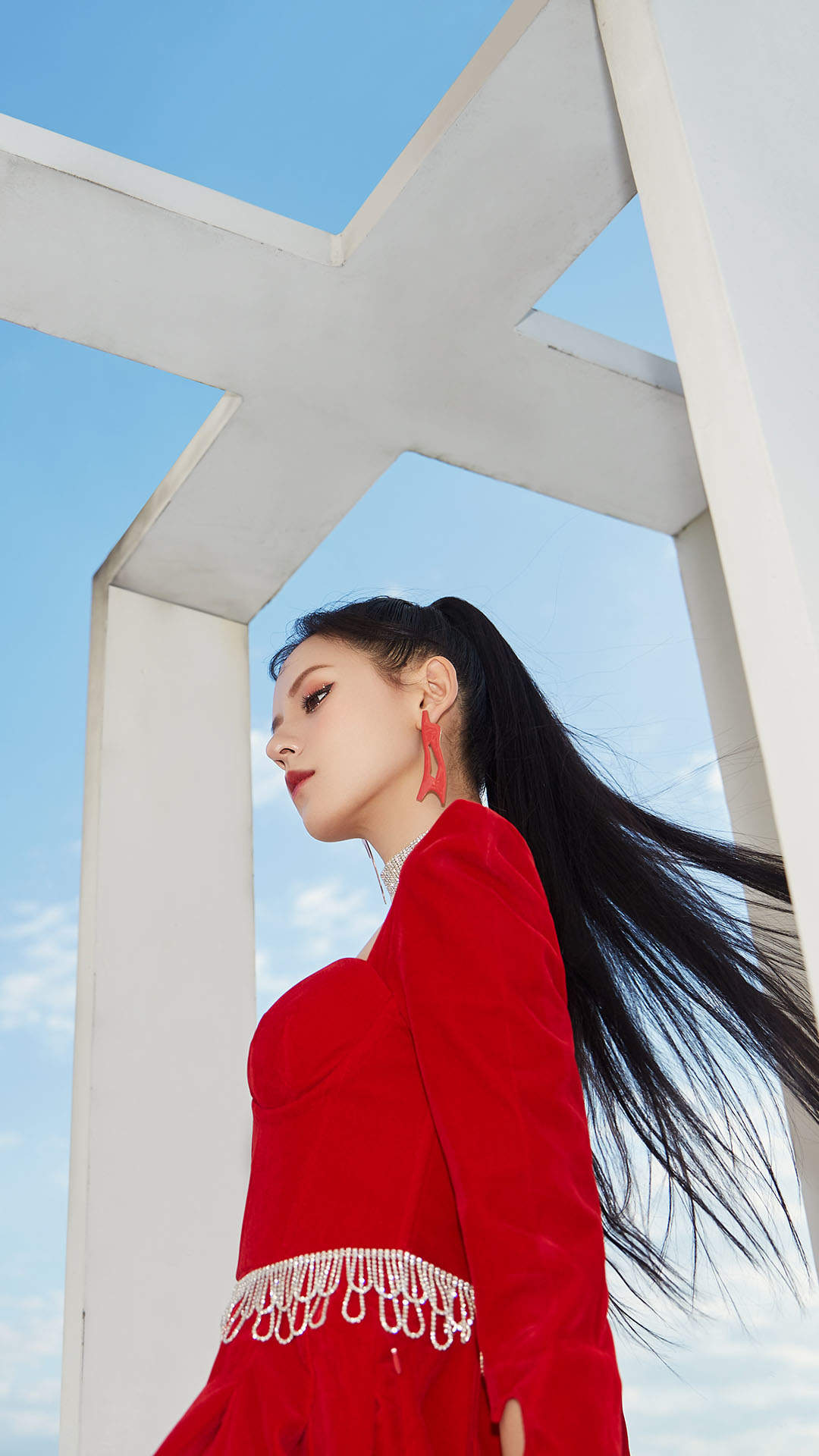 中国内地新晋女演员模特张予曦妩媚浴袍微博美照图片图片
