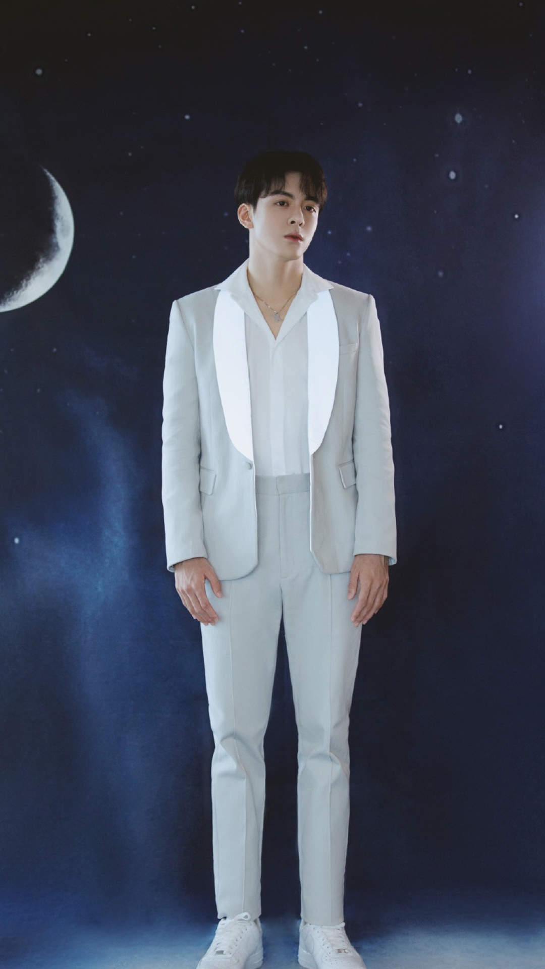 高清广东省深圳男明星曾舜晞帅气西装写真手机壁纸图片