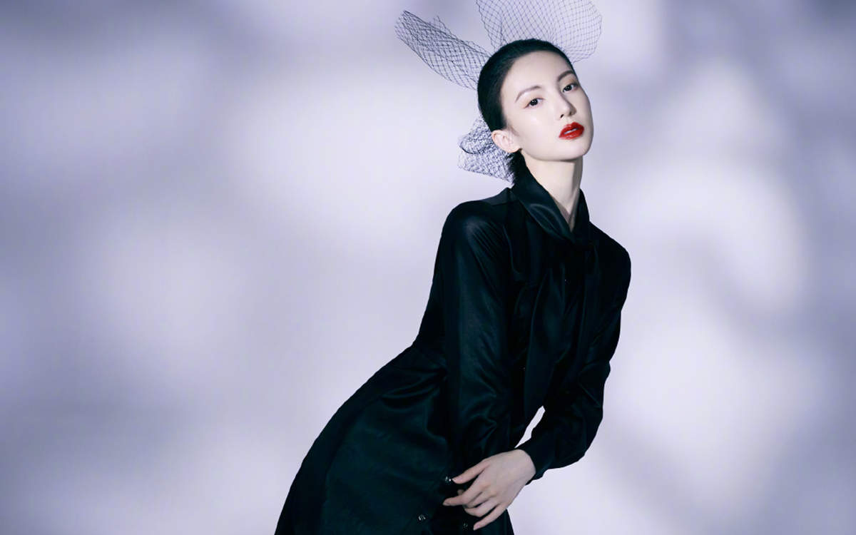 中国大陆山东济南女演员平面模特金晨时尚美艳写真高清手机壁纸图片