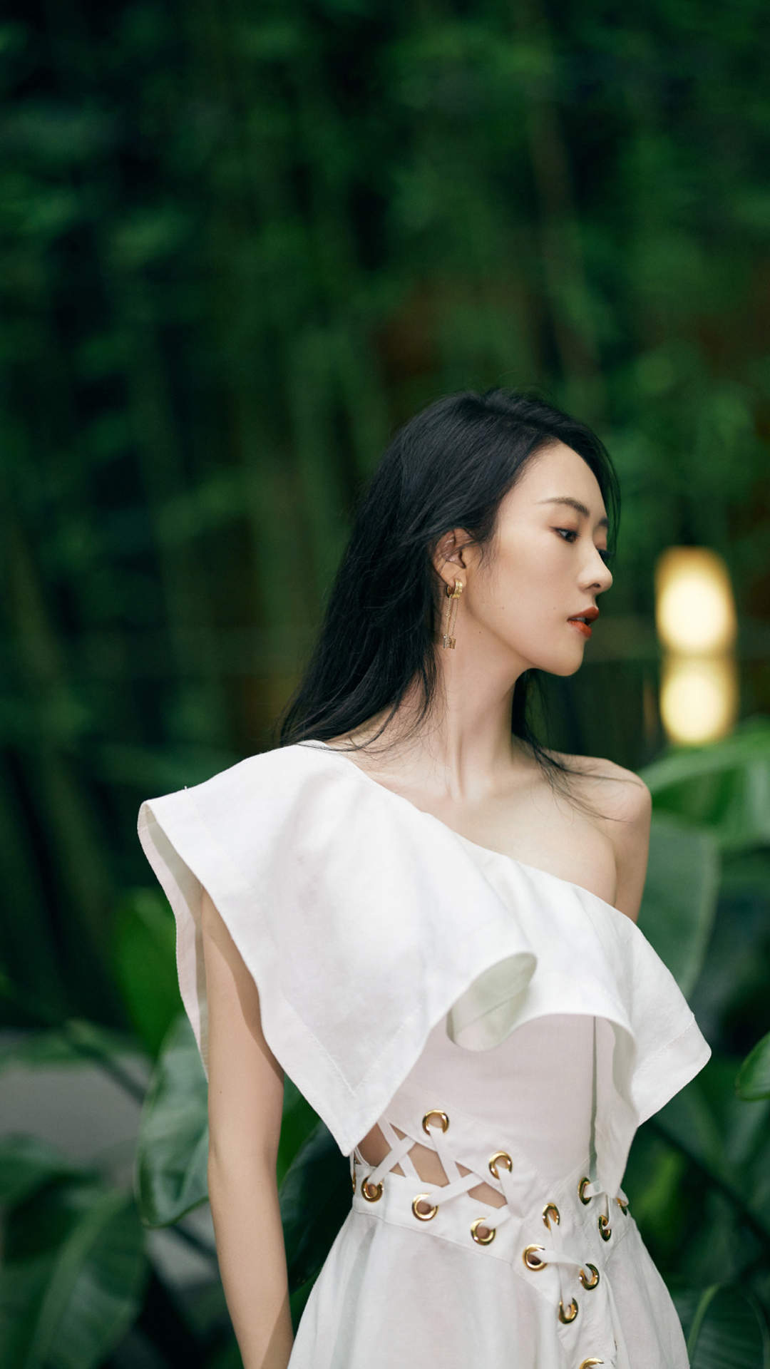 中国内地云南昆明女演员童瑶时尚写真电脑宽屏壁纸图片