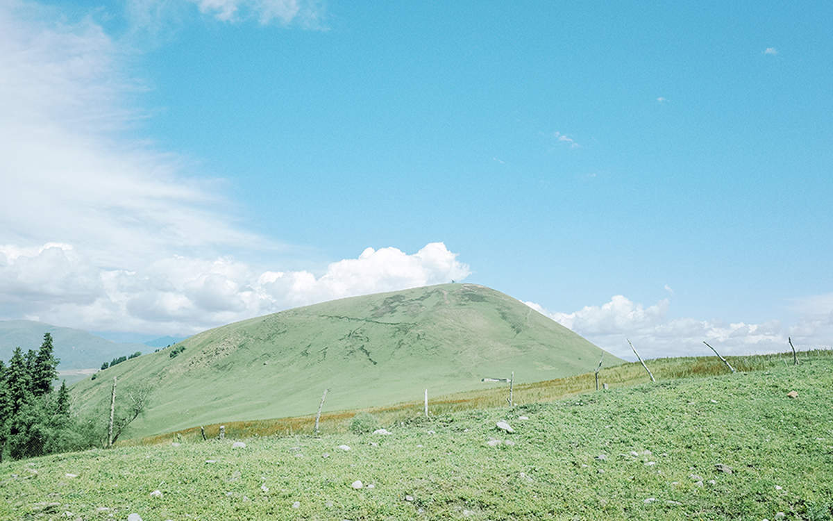 乌兰哈达火山风景高清桌面壁纸图片