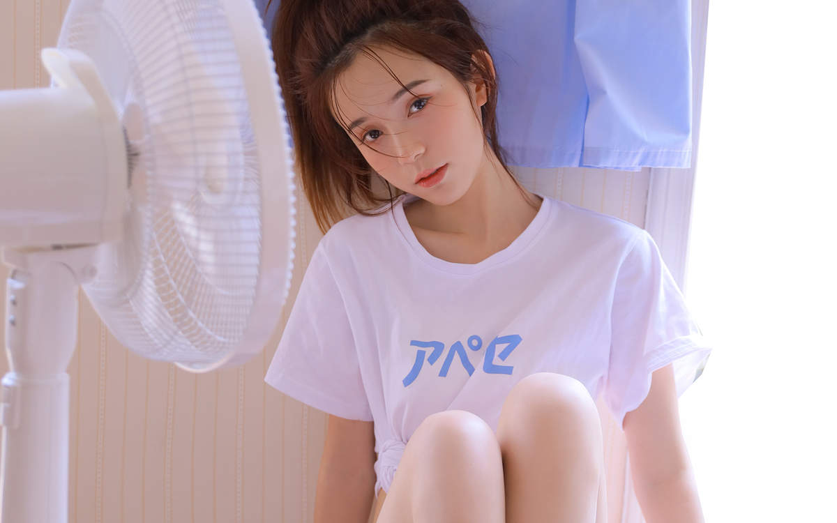 美女明星赵小棠电脑桌面壁纸图片
