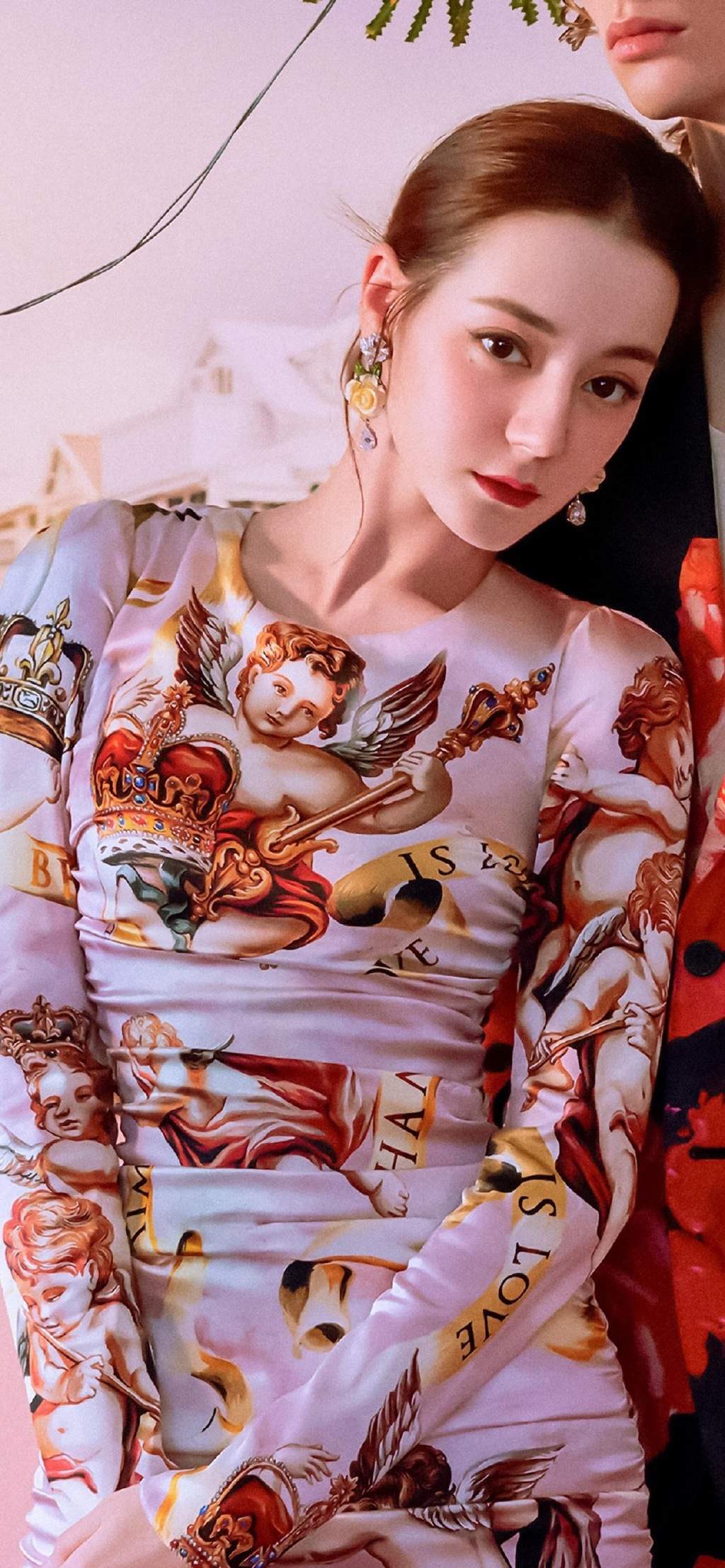 新疆乌鲁木齐美女演员迪丽热巴性感迷人写真桌面壁纸图片