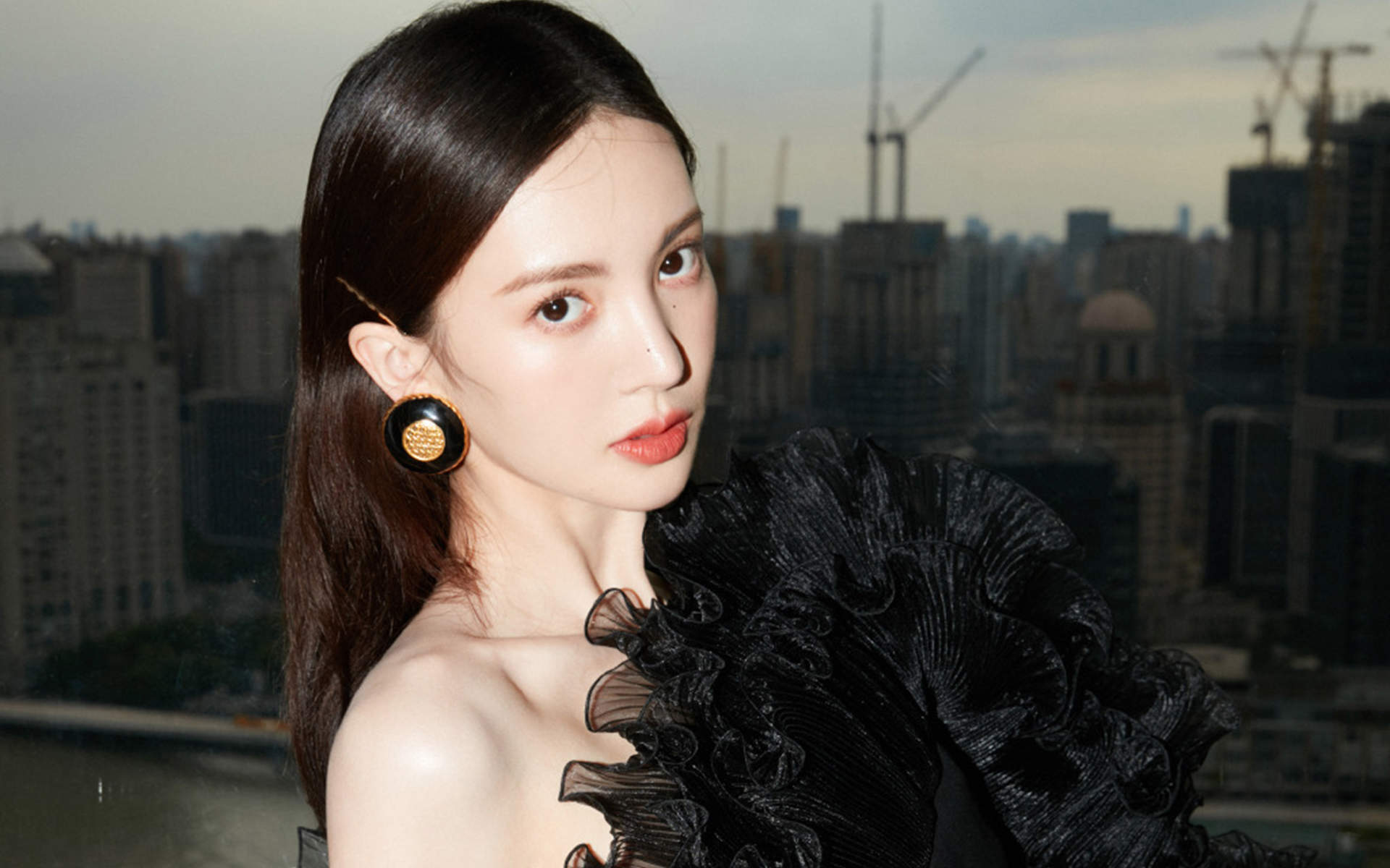 中国大陆山东济南女演员平面模特金晨时尚美艳写真高清手机壁纸图片