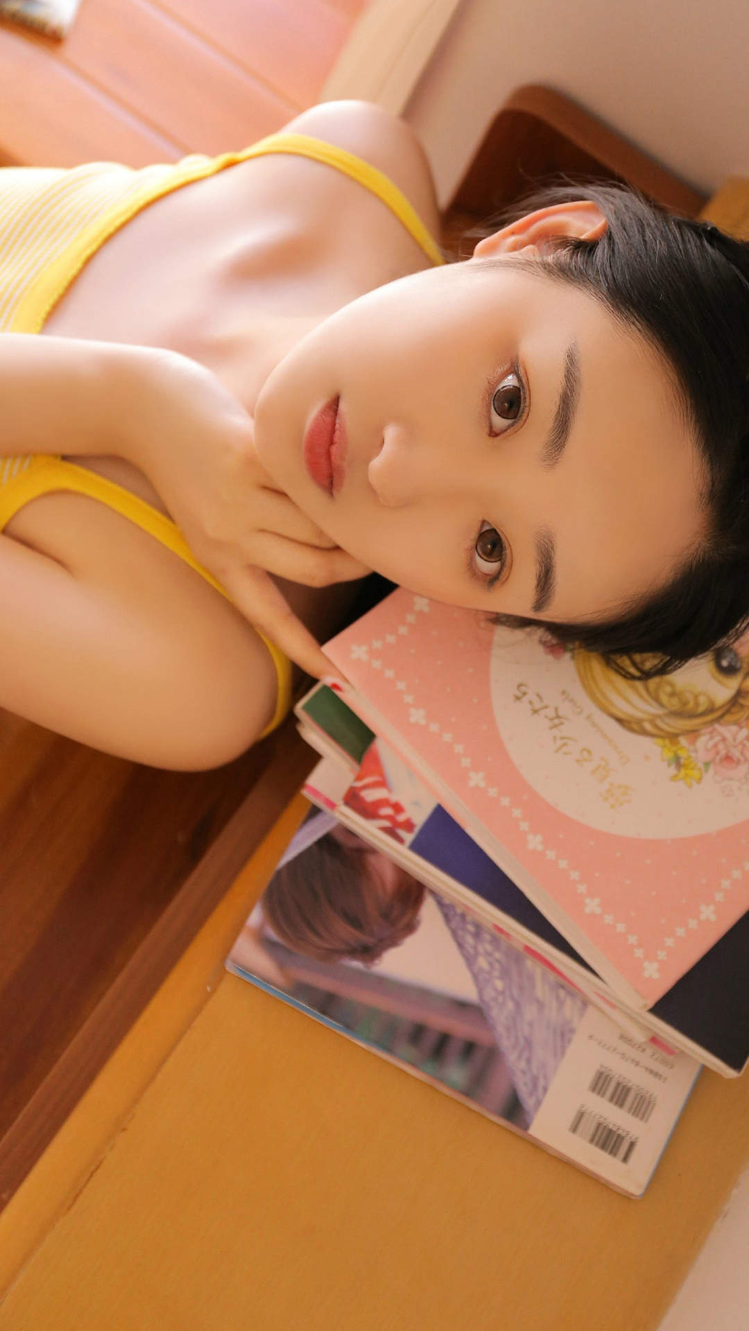 赵丽颖性感露肩写真手机壁纸图片