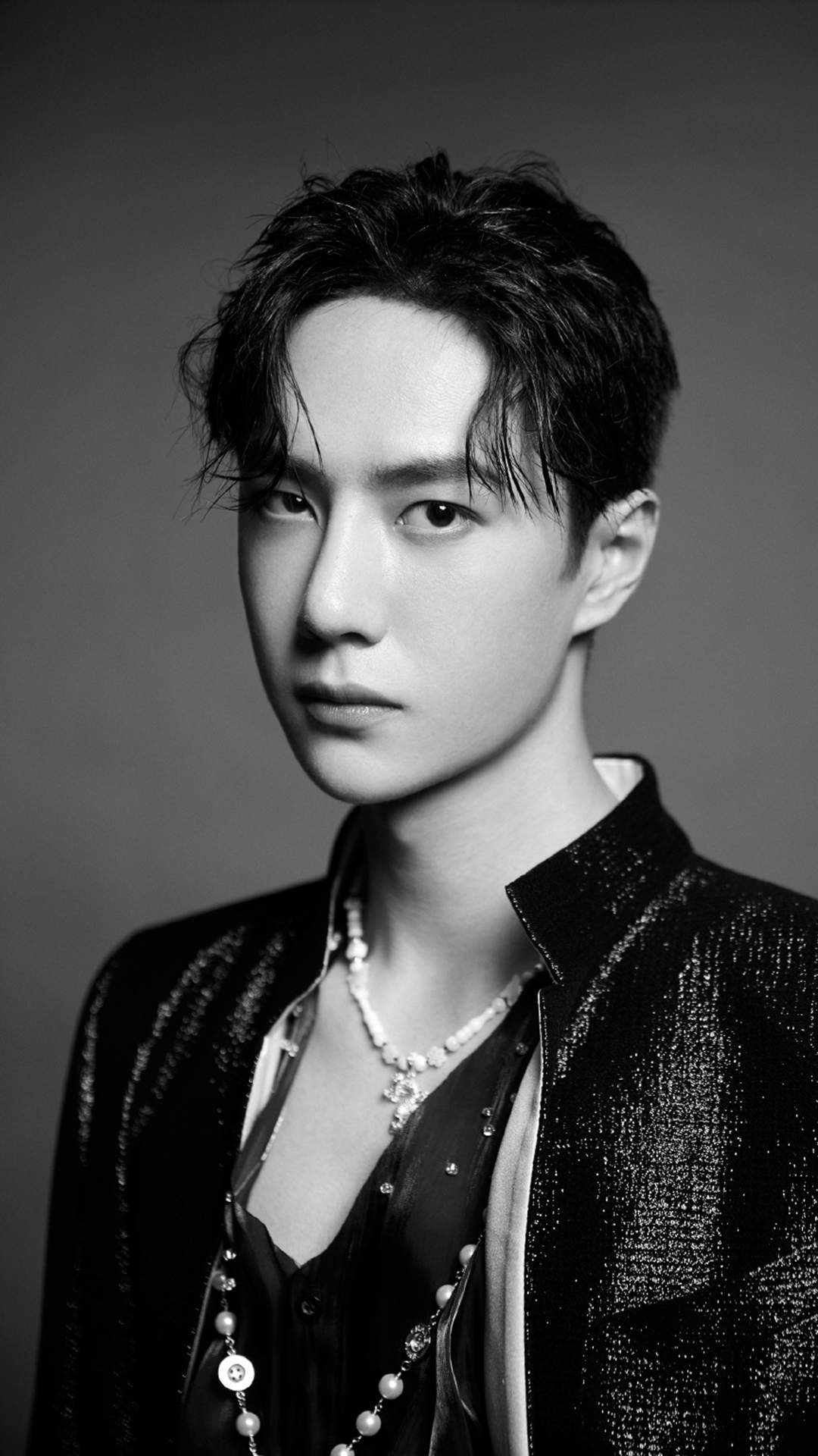 河南省洛阳男明显王一博《Tmagazine》4月刊封面写真图片