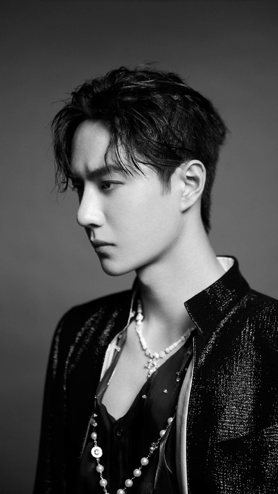 河南省洛阳男明显王一博《Tmagazine》4月刊封面写真图片