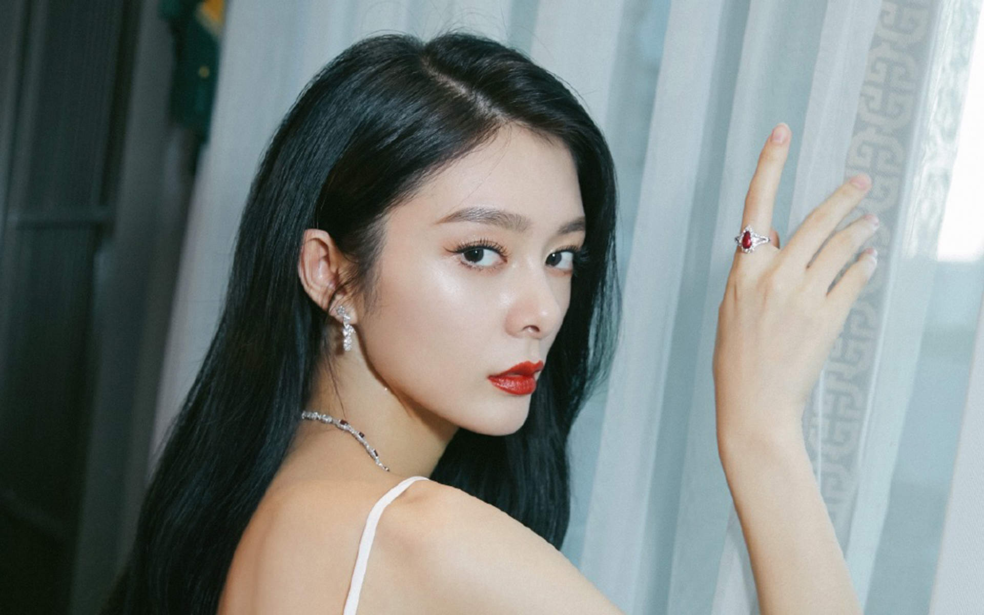 高清湖南性感女星火箭少女101傅菁写真花絮图片图片