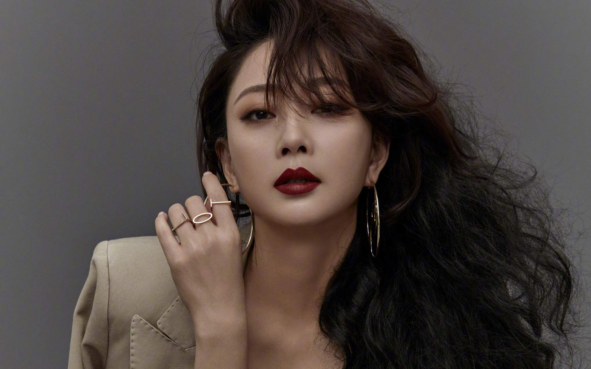 中国内地中国重庆女演员殷桃性感图片图片