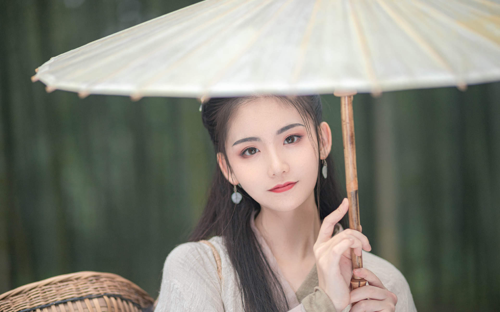 花树下的汉服美女清纯靓丽如花似玉写真图片图片