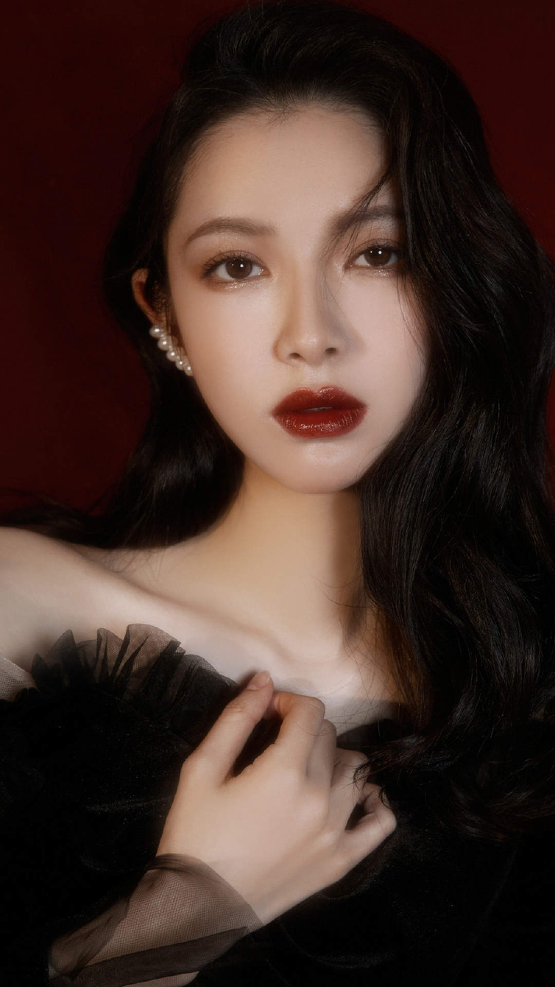赵丽颖性感露肩写真手机壁纸图片