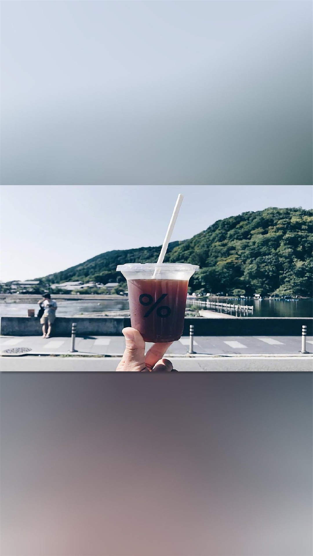 简约创意花环咖啡手机壁纸图片