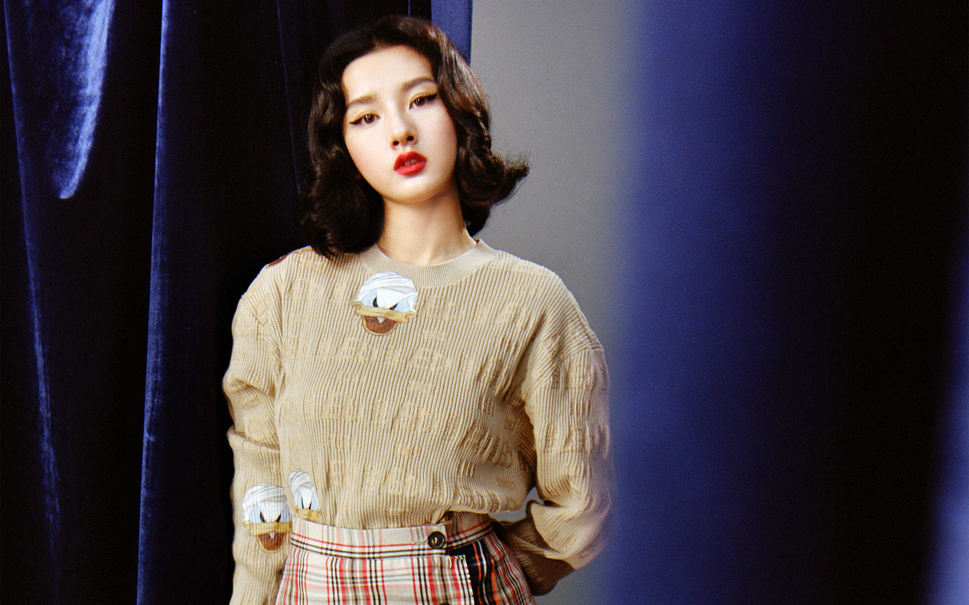 中国北京当代95后女演员小哪吒宋祖儿时尚清新写真桌面壁纸图片