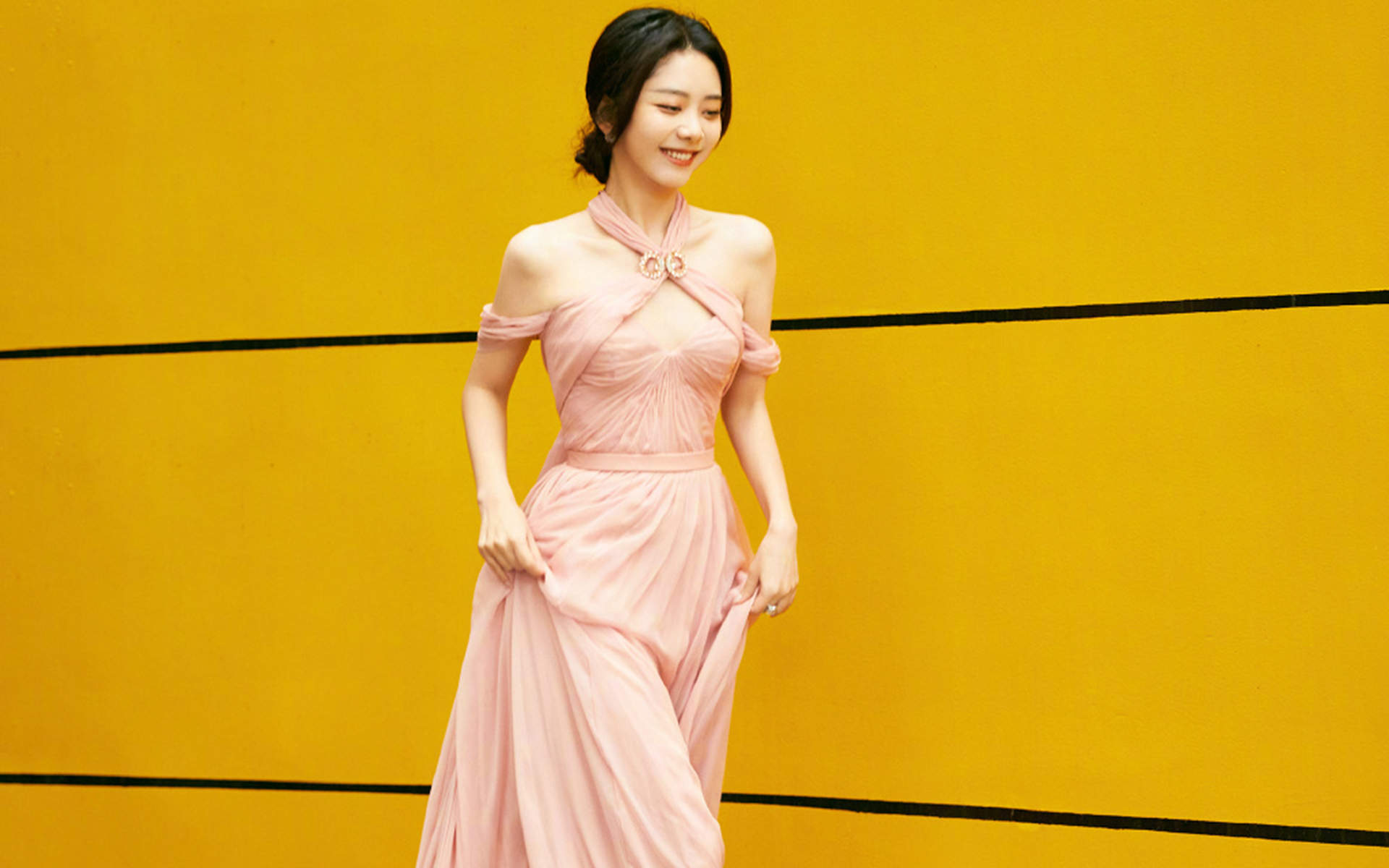 中国内地四川泸州影视女演员可爱女星谭松韵清纯静美写真图片