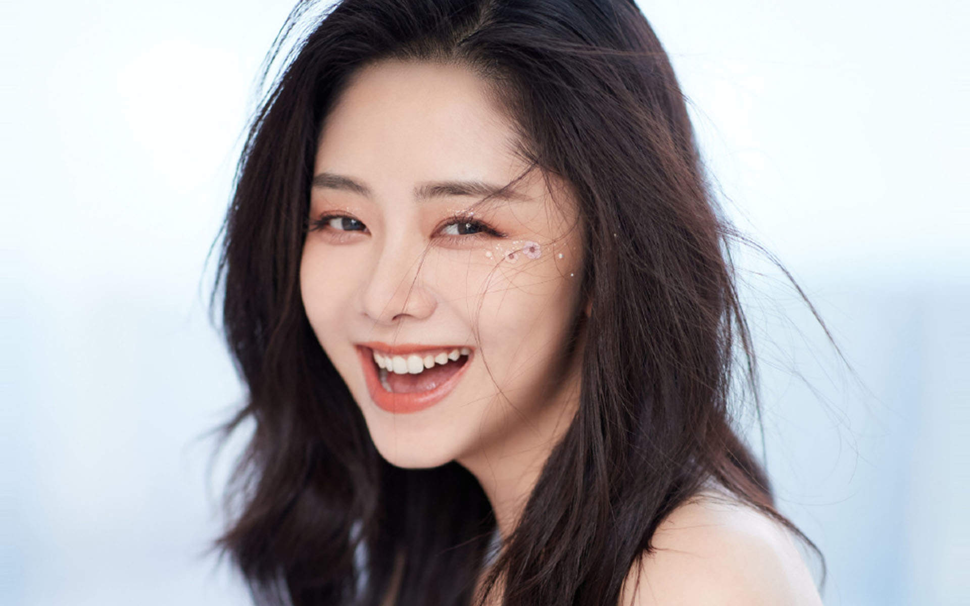 中国内地四川泸州影视女演员可爱女星谭松韵清纯静美写真图片