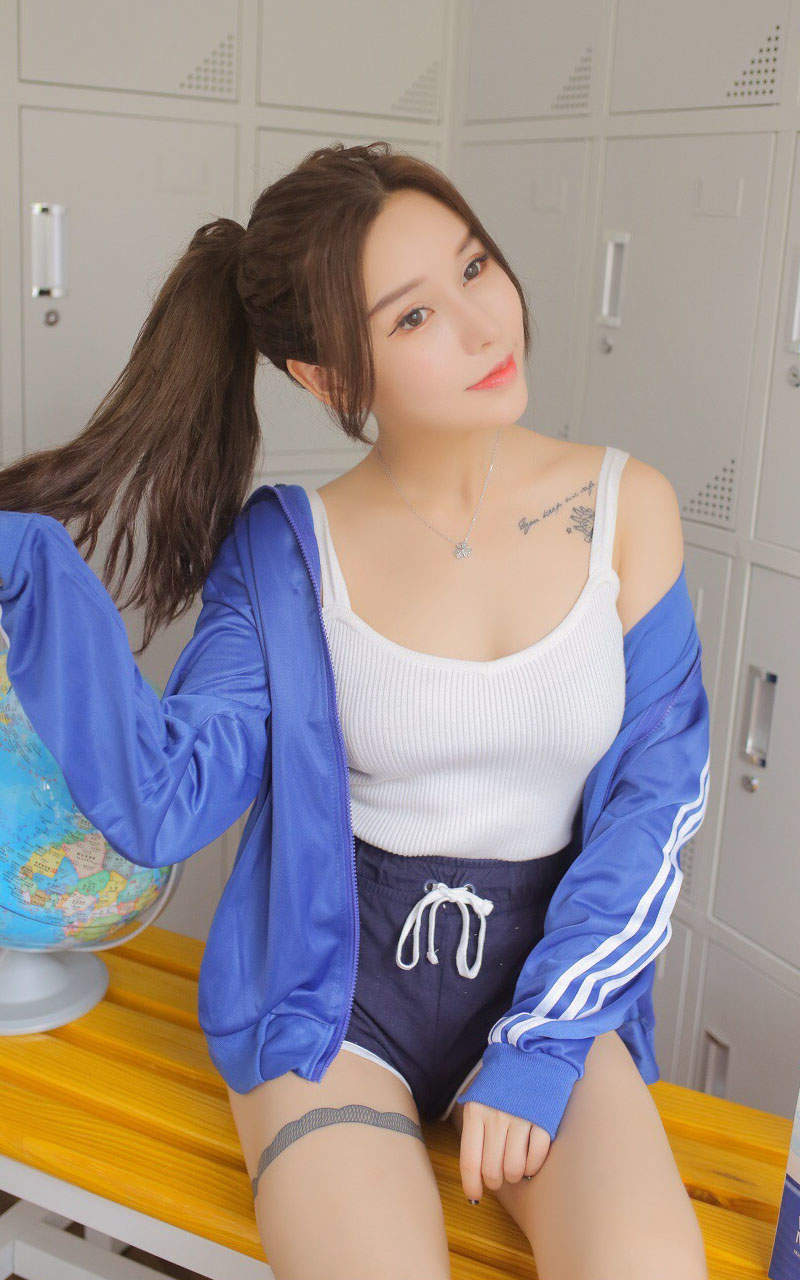 清新甜美动漫美女手机壁纸图片