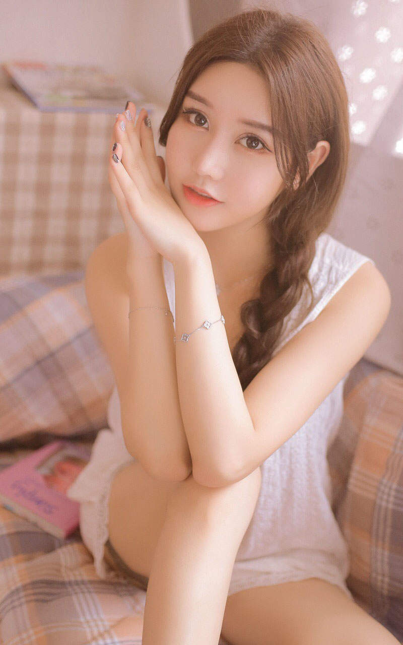 《血族》高清游戏美女手机壁纸图片