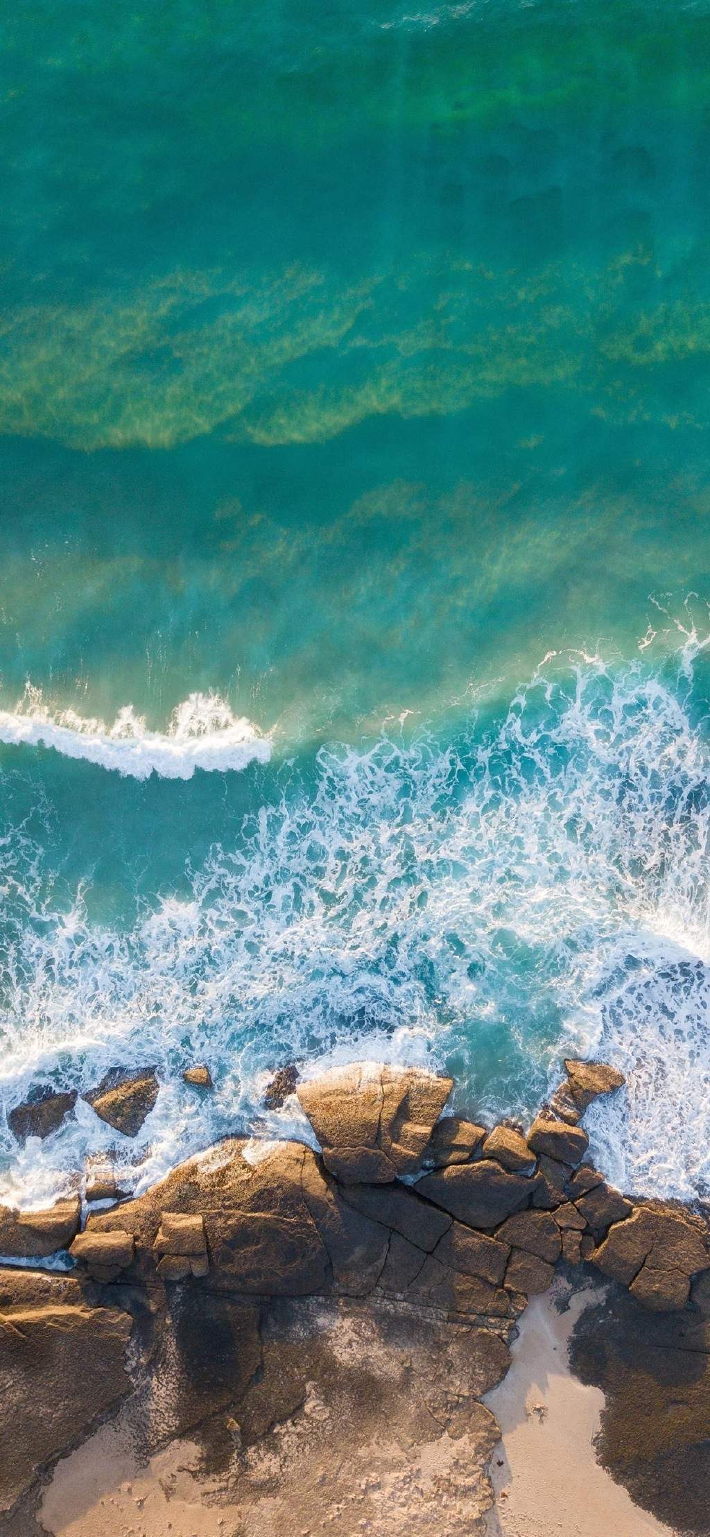 蔚蓝色大海美景高清手机壁纸图片