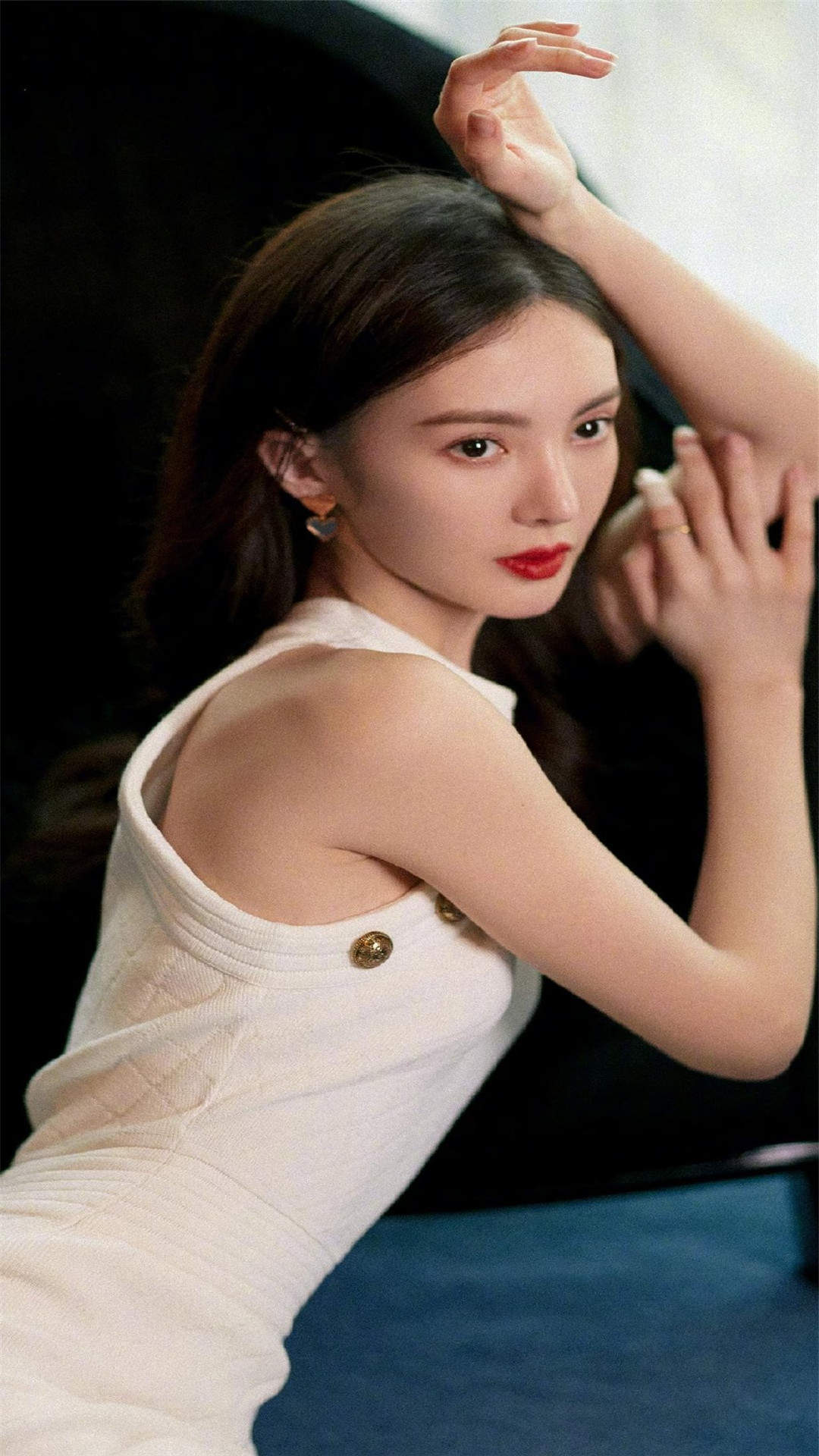 中国大陆山东济南女演员平面模特金晨性感时髦机场照图片图片