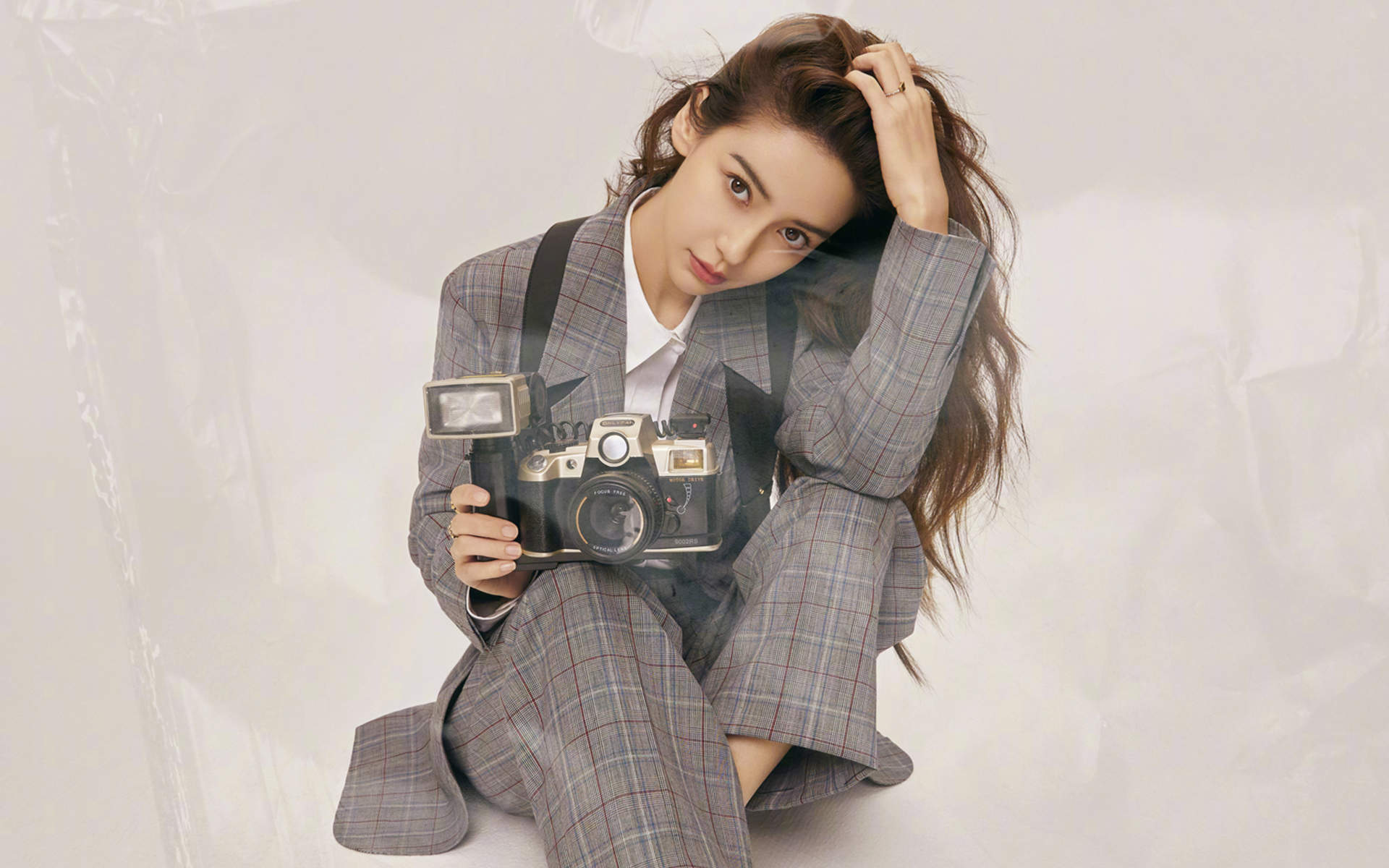 孙艺洲宠物世界萌宠时尚写真图片