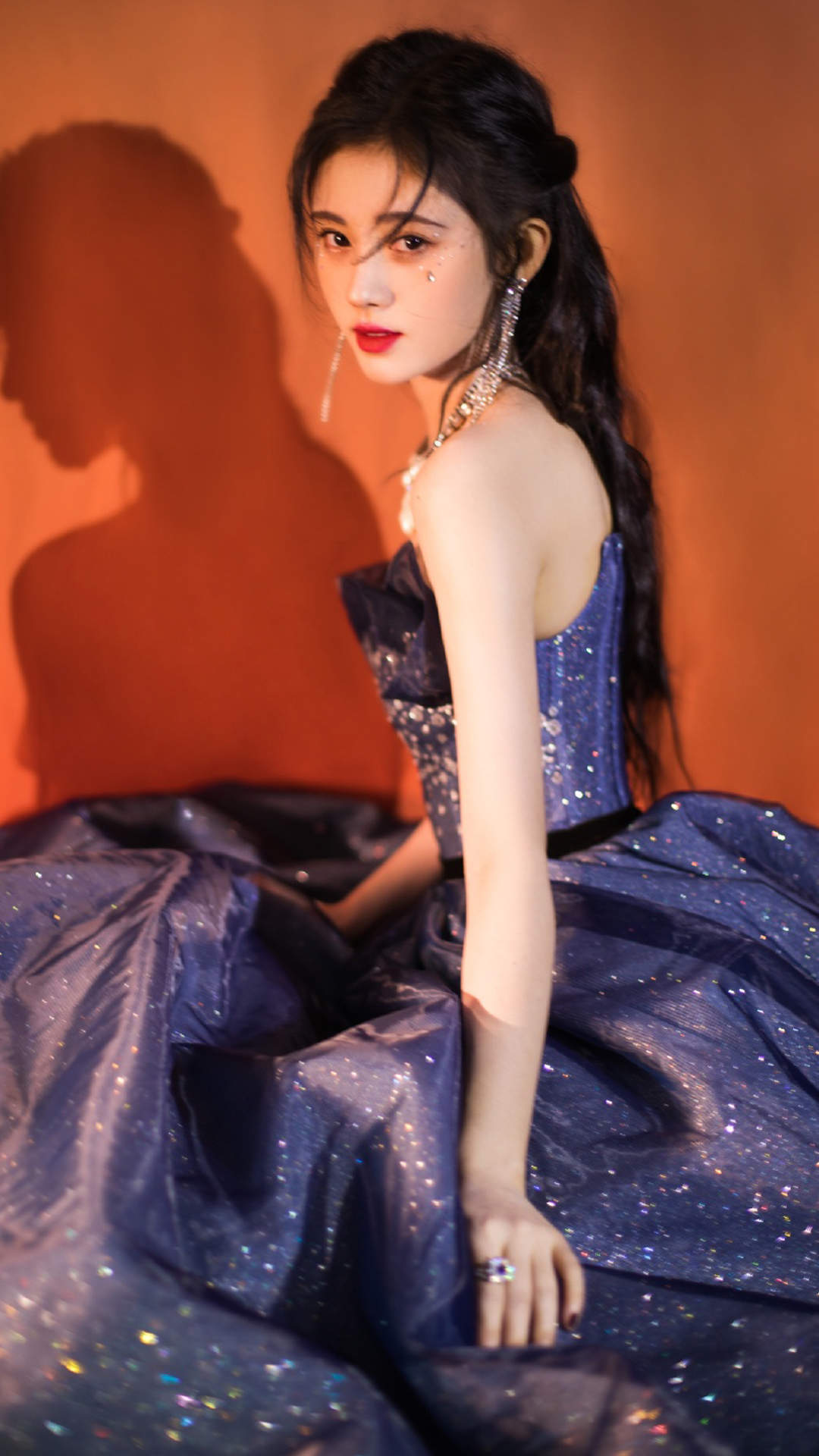 鞠婧祎优雅性感写真手机壁纸图片