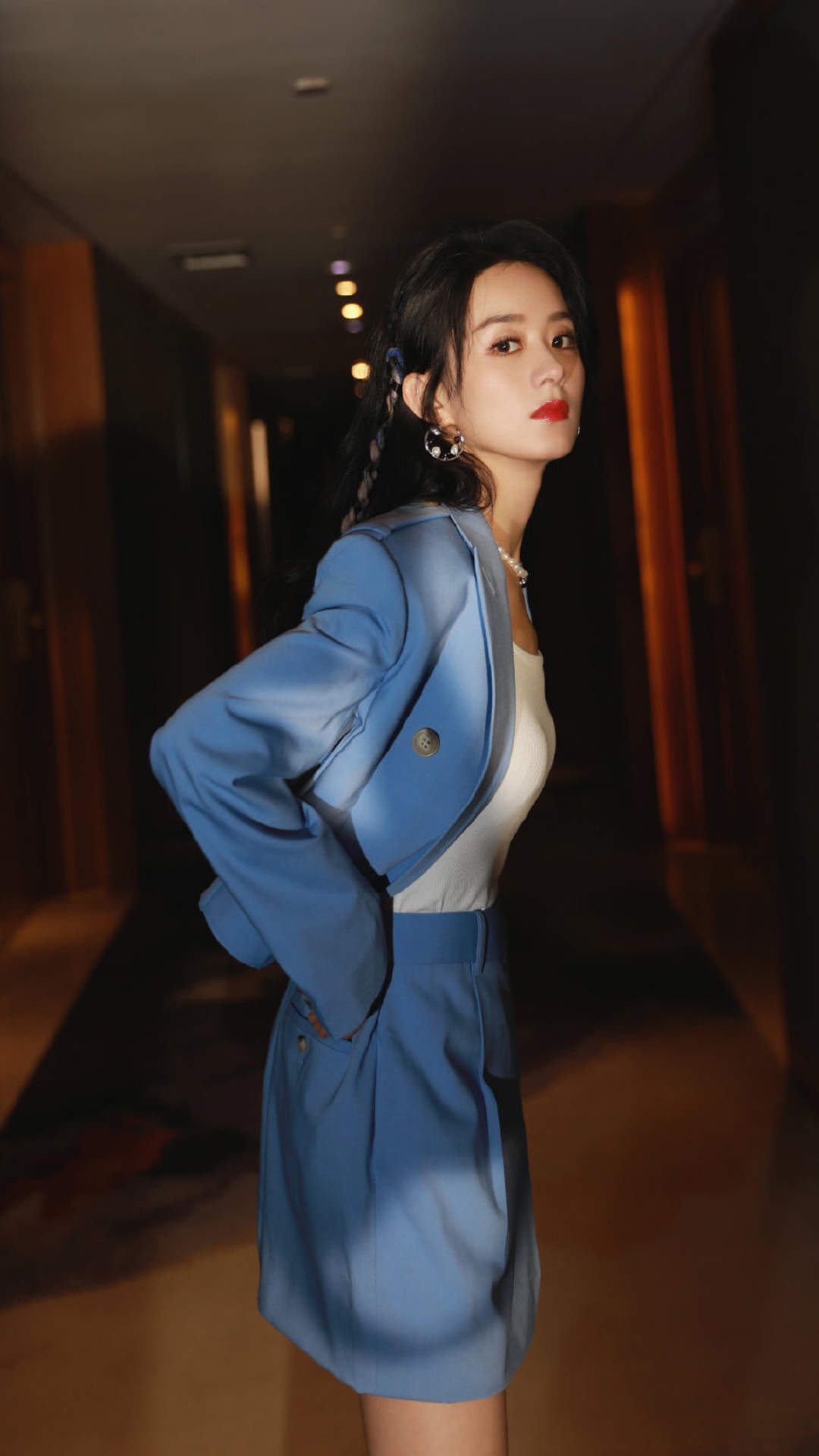 赵丽颖飒爽时尚写真手机壁纸图片