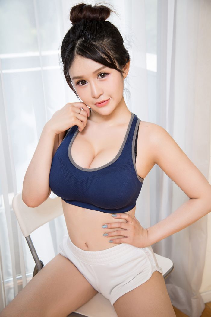 颜爱泽图片