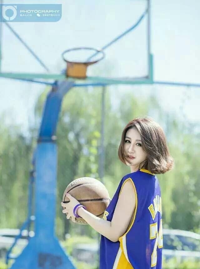 尤果网颜爱泽写真巨大豪乳乎之欲出性感美女图片 / 第1页图片