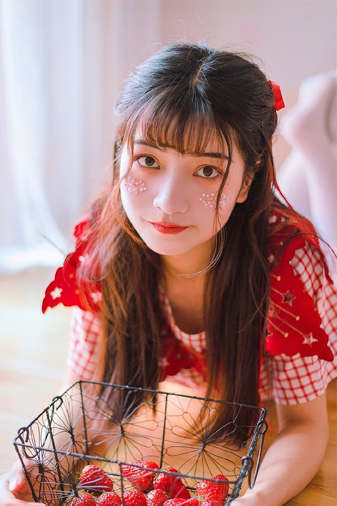 性感美女高兮妍抚媚诱惑迷人写真图片合集(一)图片