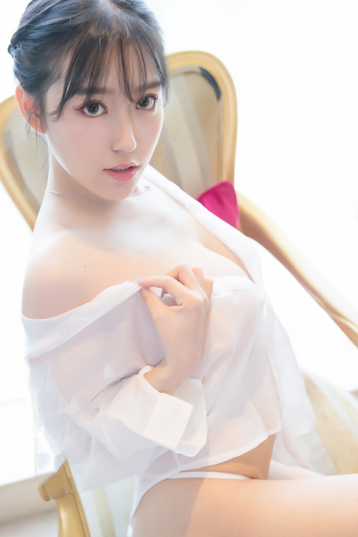 陈亦菲图片