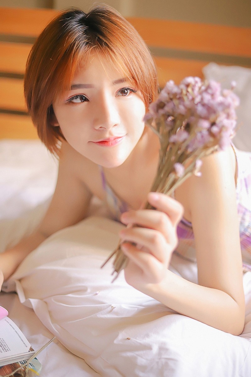美女王尔琳图片