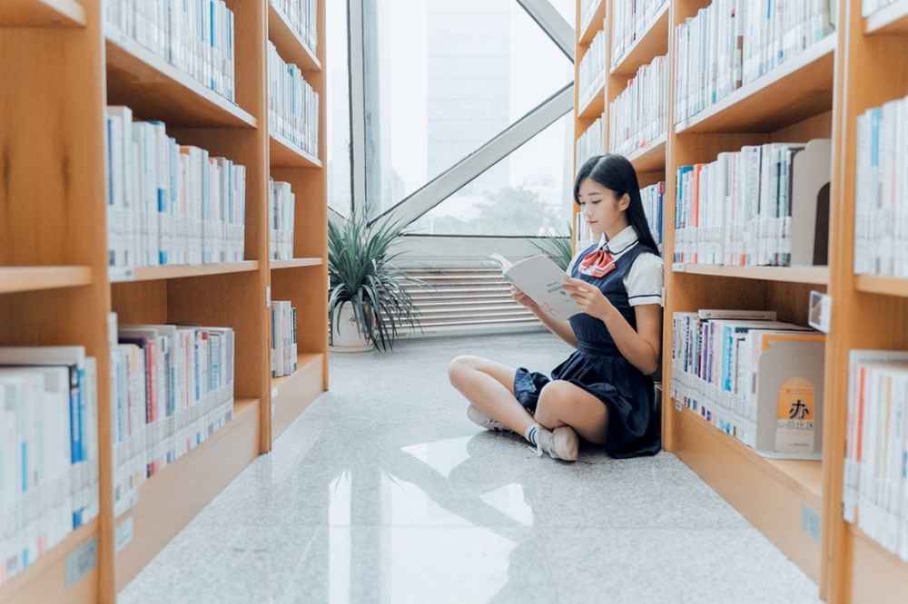 美女王尔琳图片