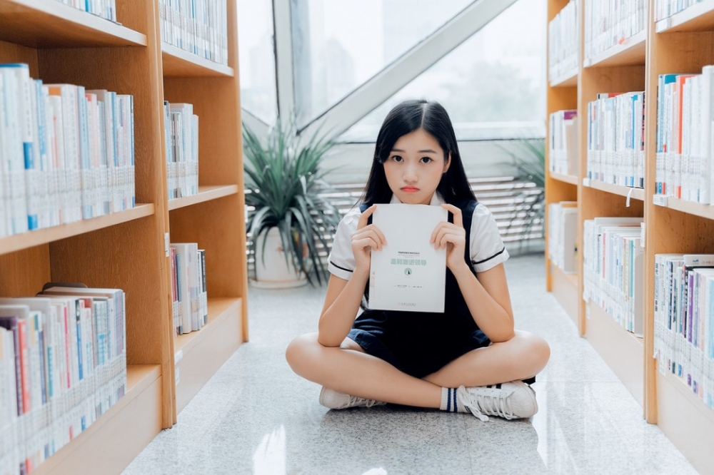 美女王尔琳图片