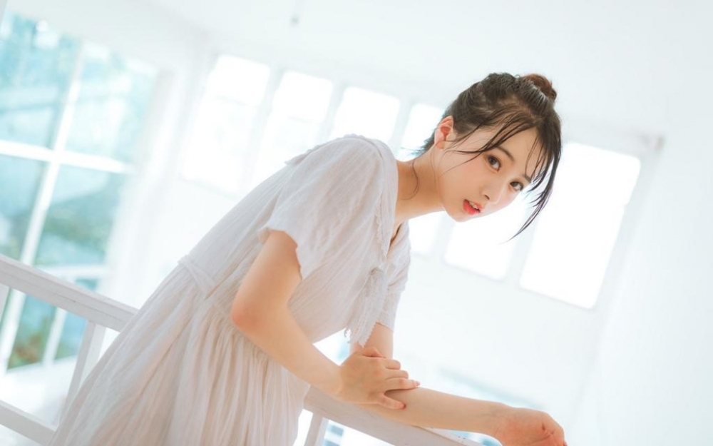 美女王尔琳图片