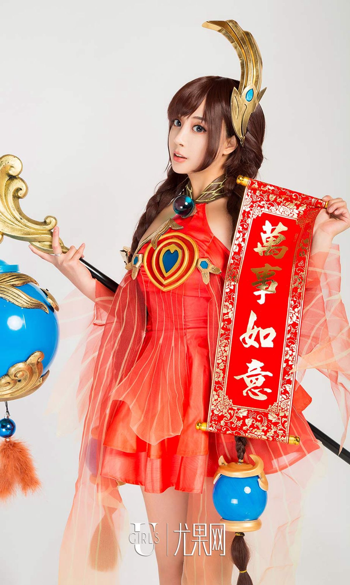 美女爱菲图片